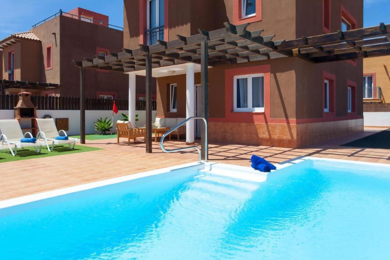 Emma Private Pool Wifi Fibra Minigolf Villa *